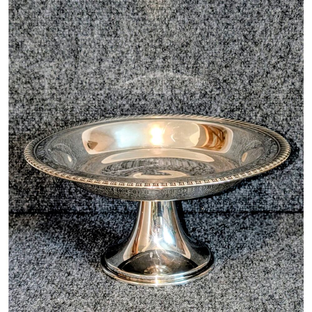 Vintage WM Rogers 860 Silver Plate Pedestal Compote Dish
